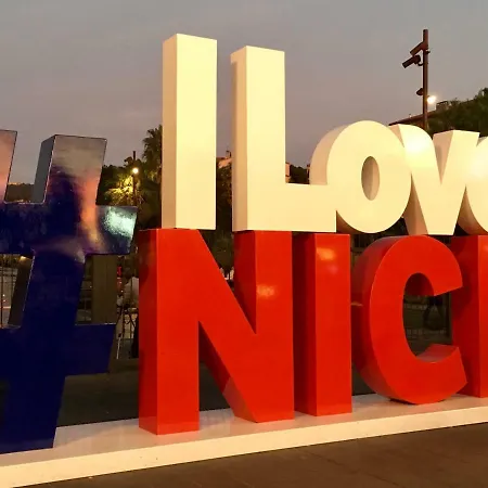 Le Petit Bourgeois De * Nizza