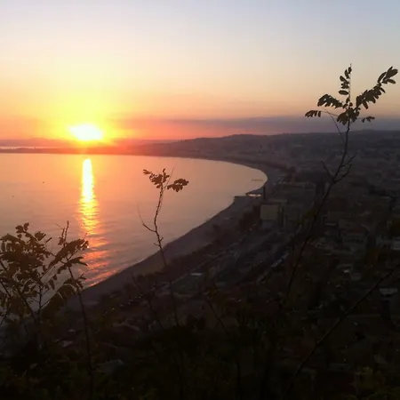 Le Petit Bourgeois De * Nizza